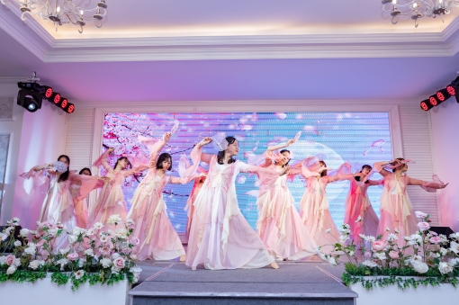 Văn nghệ múa truyền thống Hùng Dương